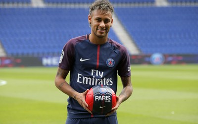 完美电竞精华-佩佩突破造点成关键